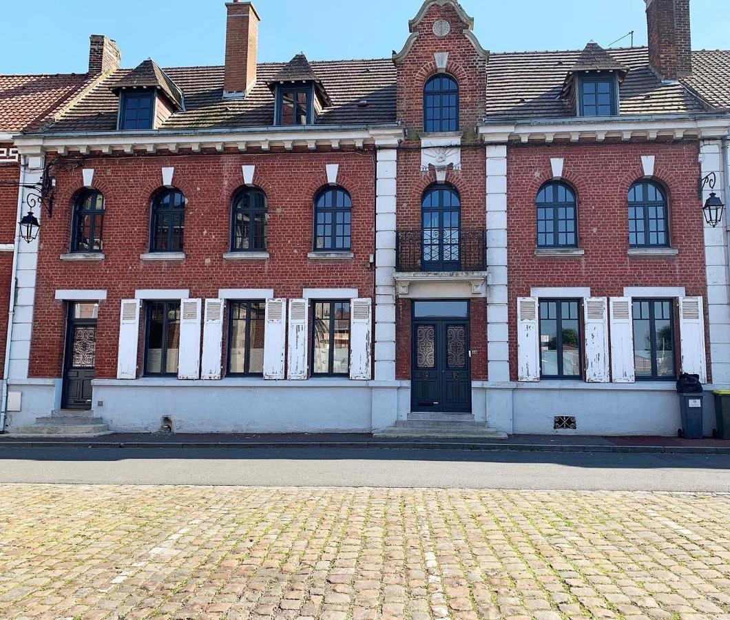 6 place de la détente Saint-Venant Exterior foto